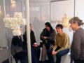 Vid ett besök i installationen/rummet "Sanctuary of LIVE" kan två-tre personer sitta ner och samtala. Rösternas ljud får då hela installationen att glöda...